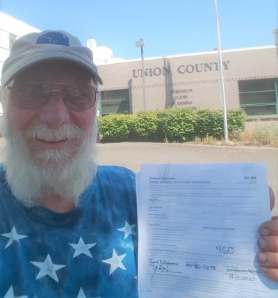 Grant Darrow submits 960 signatures to put Greater Idaho on the May 2021 ballot in Union County, Oregon